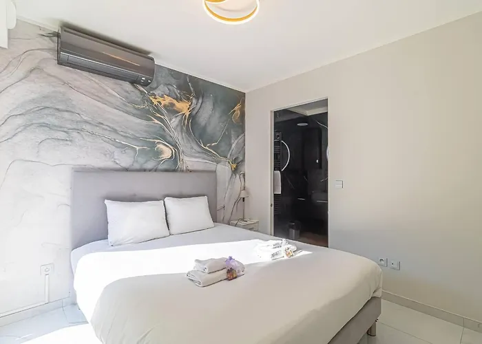 Beautiful With Pool Near Monaco Beausoleil