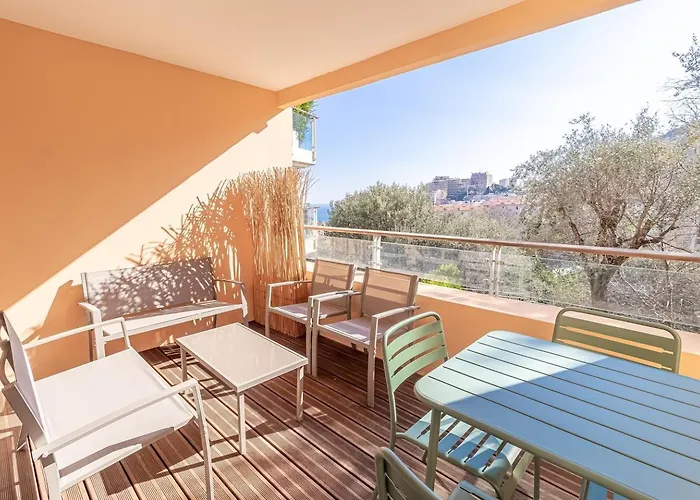 Beautiful With Pool Near Monaco *